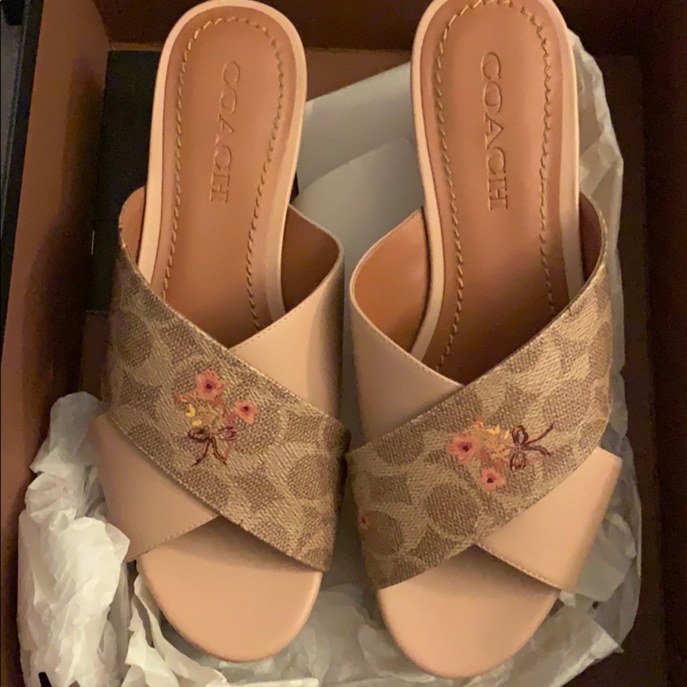 Coach Cream and Brown Sandals with Elegant Design - Picture 4 of 5